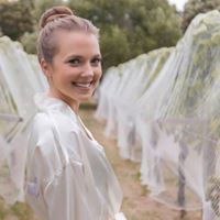 Kristin Mcloughlin Photo 2