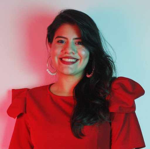 Laura Alvarez Photo 26