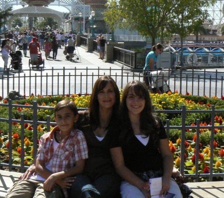 Michele Moore Photo 16