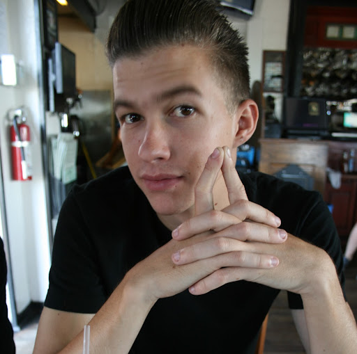 Aaron Travis Photo 18