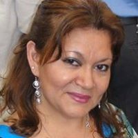 Julia Calderon Photo 8