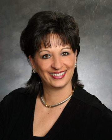 Theresa Saul Photo 7