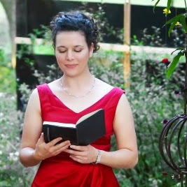 Beth Gallagher Photo 17