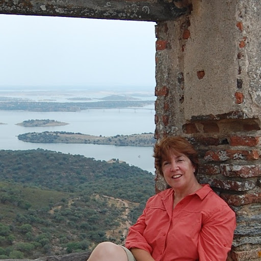 Elizabeth Cheever Photo 13