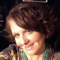 Kelly Salinas Photo 23