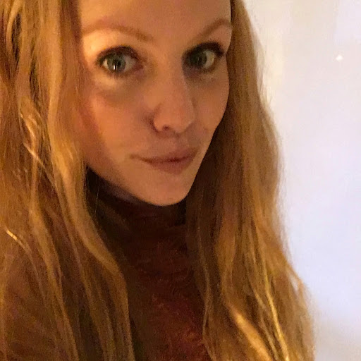 Andrea Robertson Photo 28