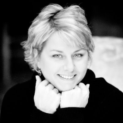 Laurie Douglas Photo 19