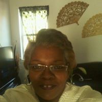 Jacquelyn Mills Photo 3