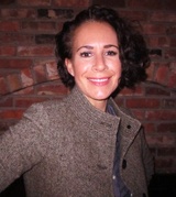 Sarah Harris Photo 3