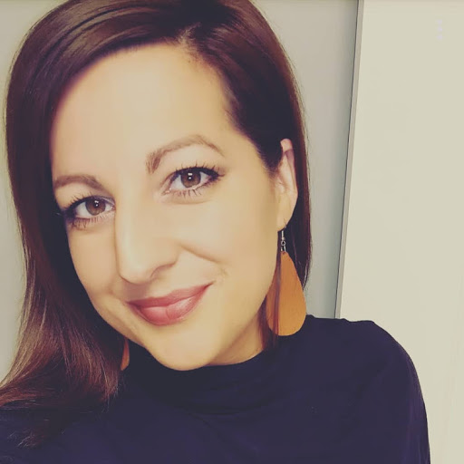 Stephanie Alter Photo 4