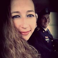 Elizabeth Meyer Photo 33