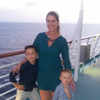 Sara Schroeder Photo 29