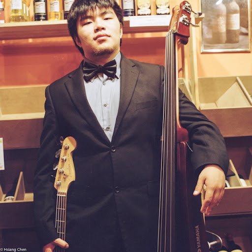 Chun Hu Photo 3
