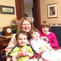 Elizabeth Dickey Photo 30