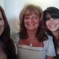 Michelle Davies Photo 35