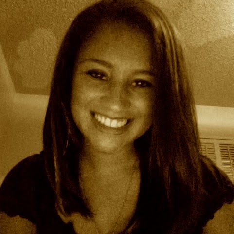 Sarah Wiggins Photo 36