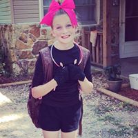 Caitlin Sparks Photo 11