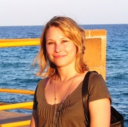 Jennifer Kahn Photo 42