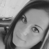 Michele Olds Photo 17