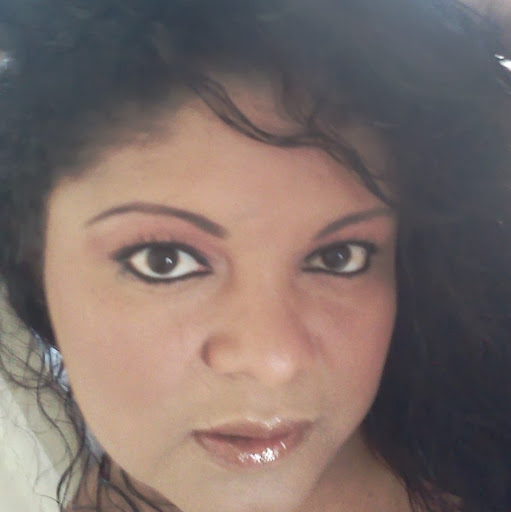 Veronica Rivas Photo 29