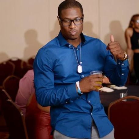 Travis Tyler Photo 32