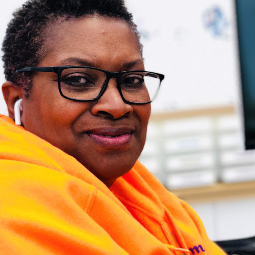 Lucinda Davis Photo 38 Lucinda Davis Photo 38