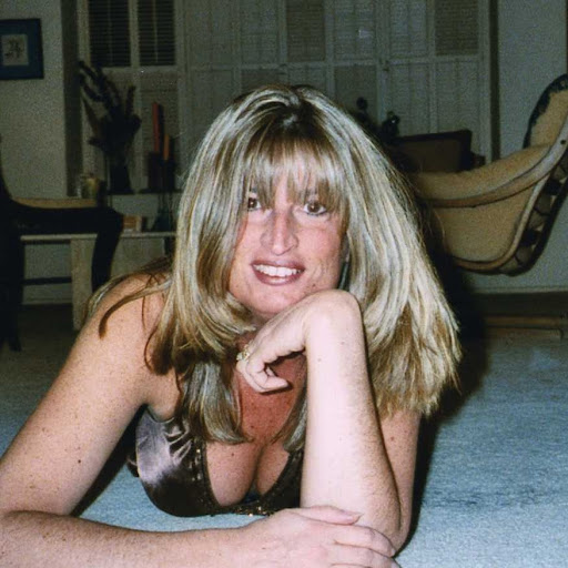 Annette Bennett Photo 21