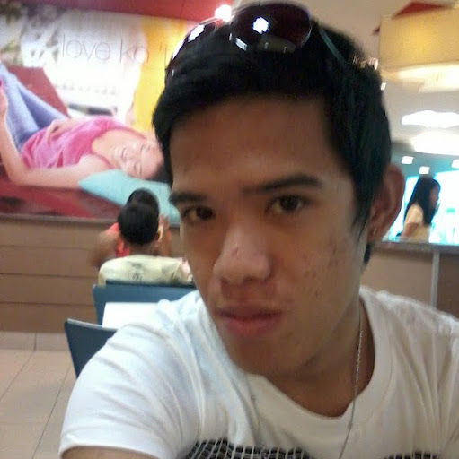 Aaron Villegas Photo 6