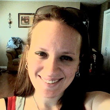 Elizabeth Parker Photo 47