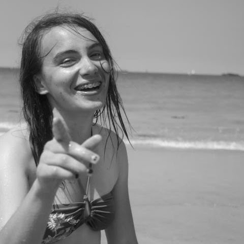 Marie Schneider Photo 19