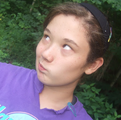 Julianne Kim Photo 21