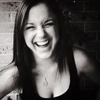 Emma Galloway Photo 15