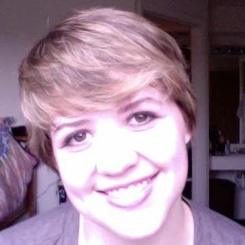 Kelly Bacon Photo 24