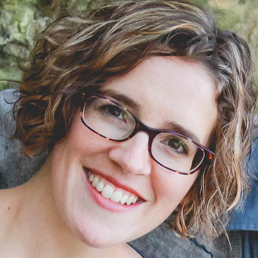 Laura Bernard Photo 15