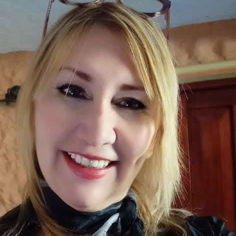 Carmen Molina Photo 15