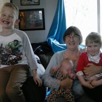 Julie Averill Photo 20