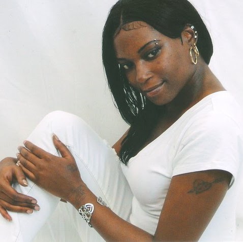 Tracey Howell Photo 37