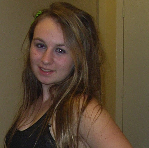 Emma Sweet Photo 22
