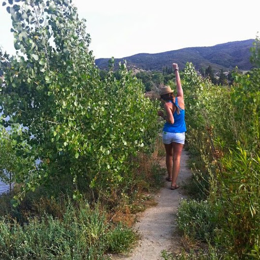 Aimee Bennett Photo 15