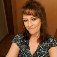 Deanna Riddle Photo 20