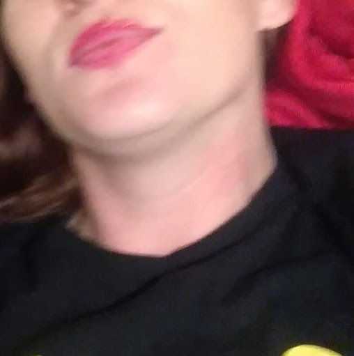 Christina Pickering Photo 13