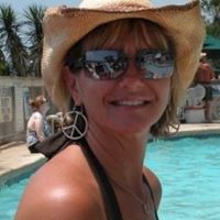 Cristy Lowe Photo 4