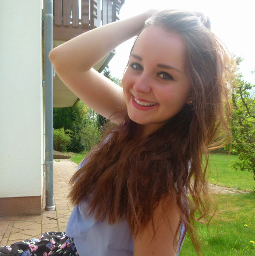 Laura Kuntz Photo 26