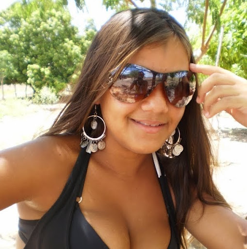 Joyce Cavalcante Photo 6