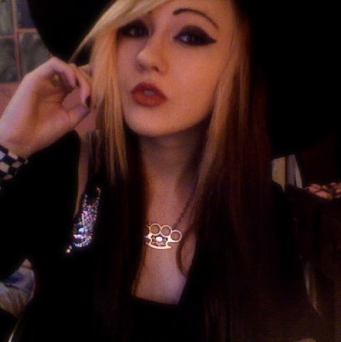 Stephanie Heath Photo 12