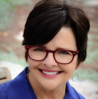 Paula Schaefer Photo 20