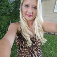 Holly Erickson Photo 36