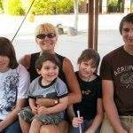 Julie Hutchins Photo 16