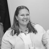Jennifer Potter Photo 18
