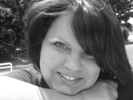 Lori Griffin Photo 28